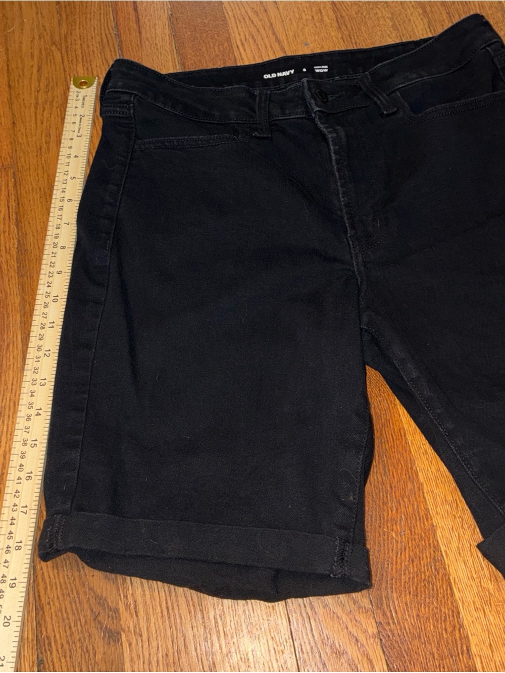 Old Navy Black Women's Bermuda Shorts - Cuffed Hem - Picture 5 of 10